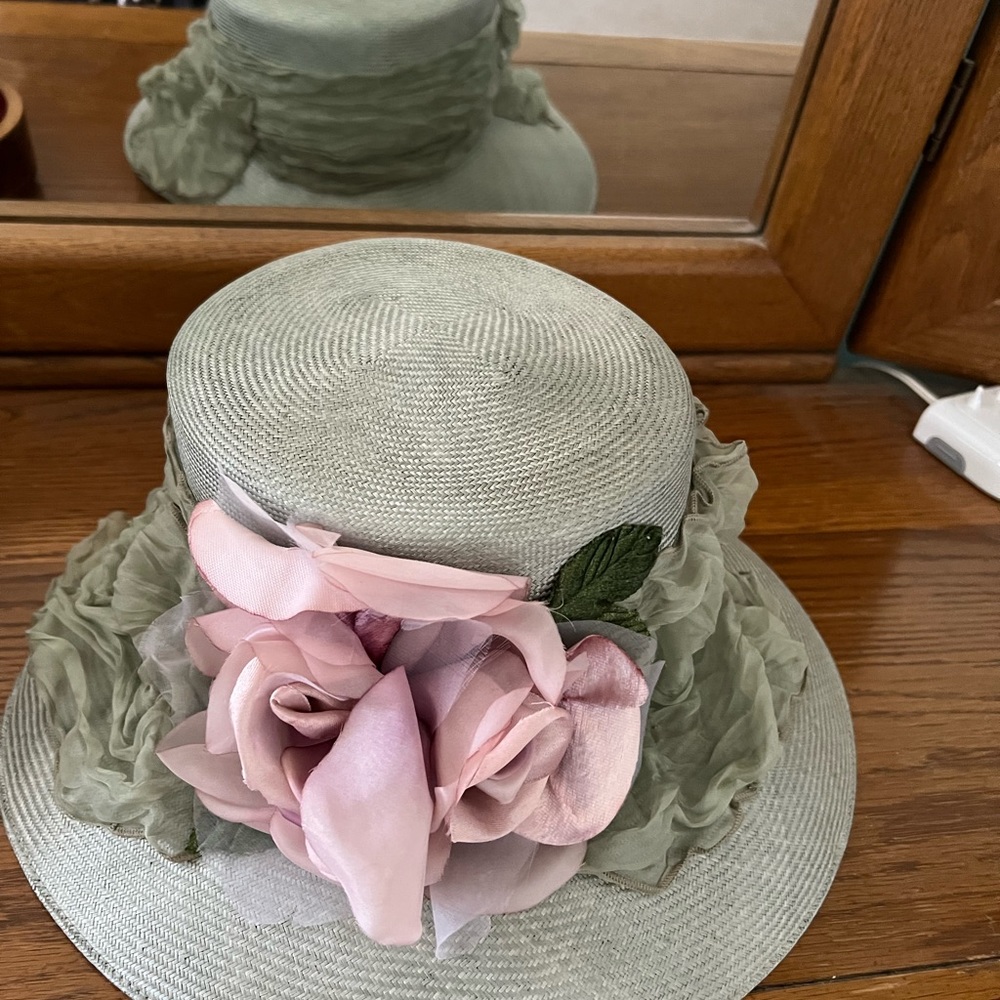 Green floral hat